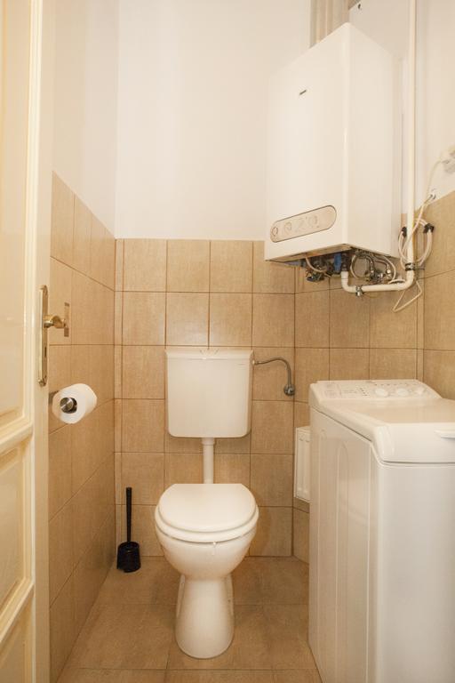 Appartement Carolyn Apartman In The Old City à Budapest Extérieur photo