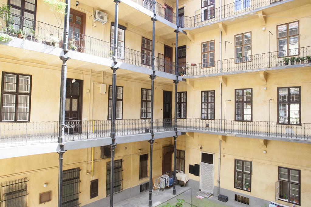 Appartement Carolyn Apartman In The Old City à Budapest Extérieur photo