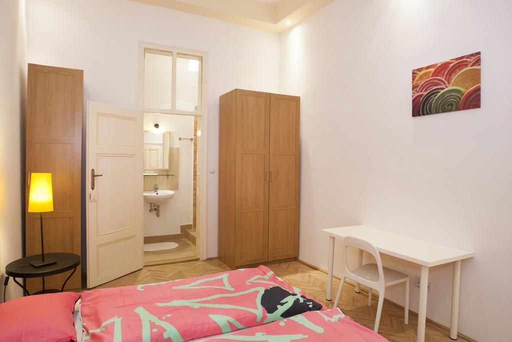 Appartement Carolyn Apartman In The Old City à Budapest Extérieur photo